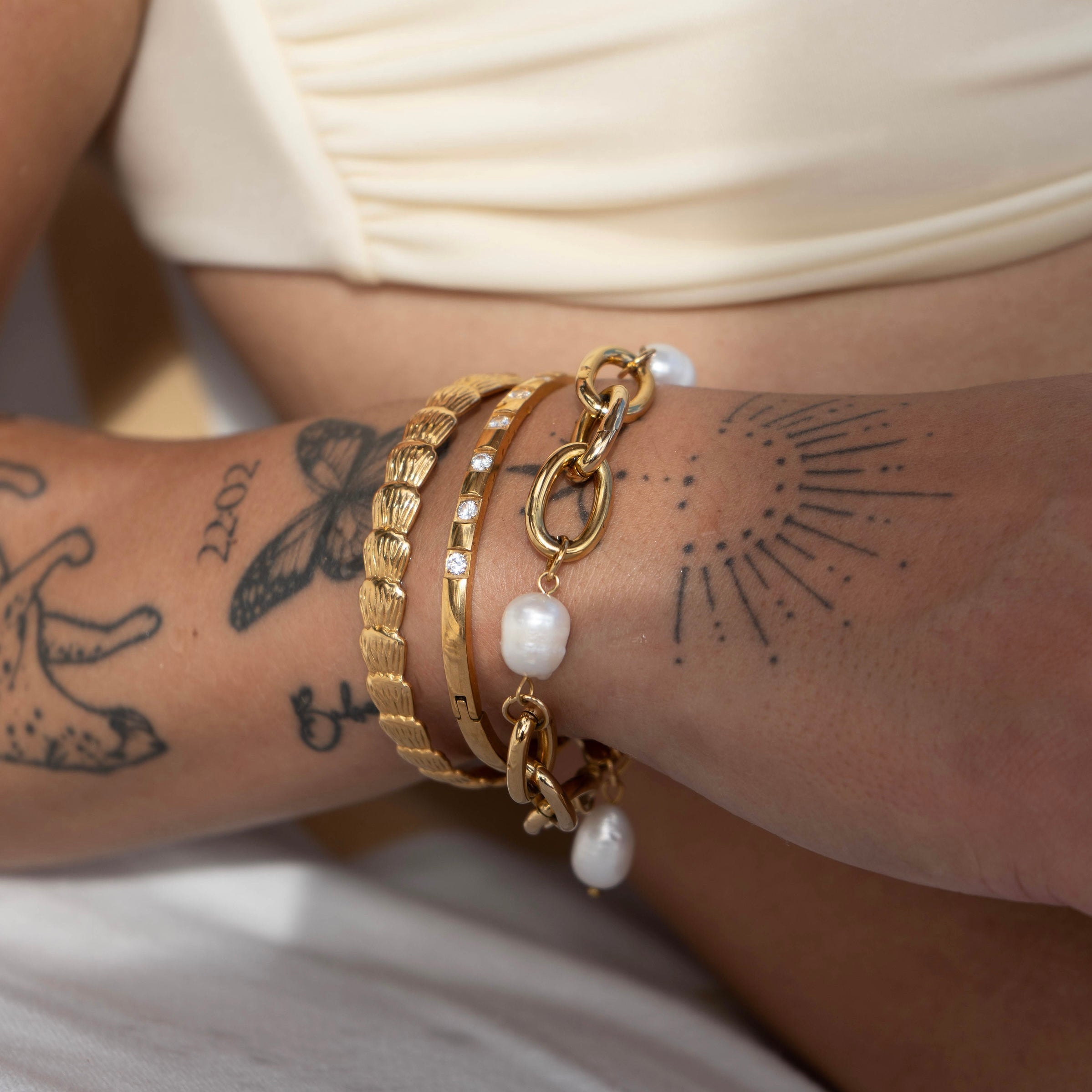 Kalli | Pearl & Gold Chain Bracelet