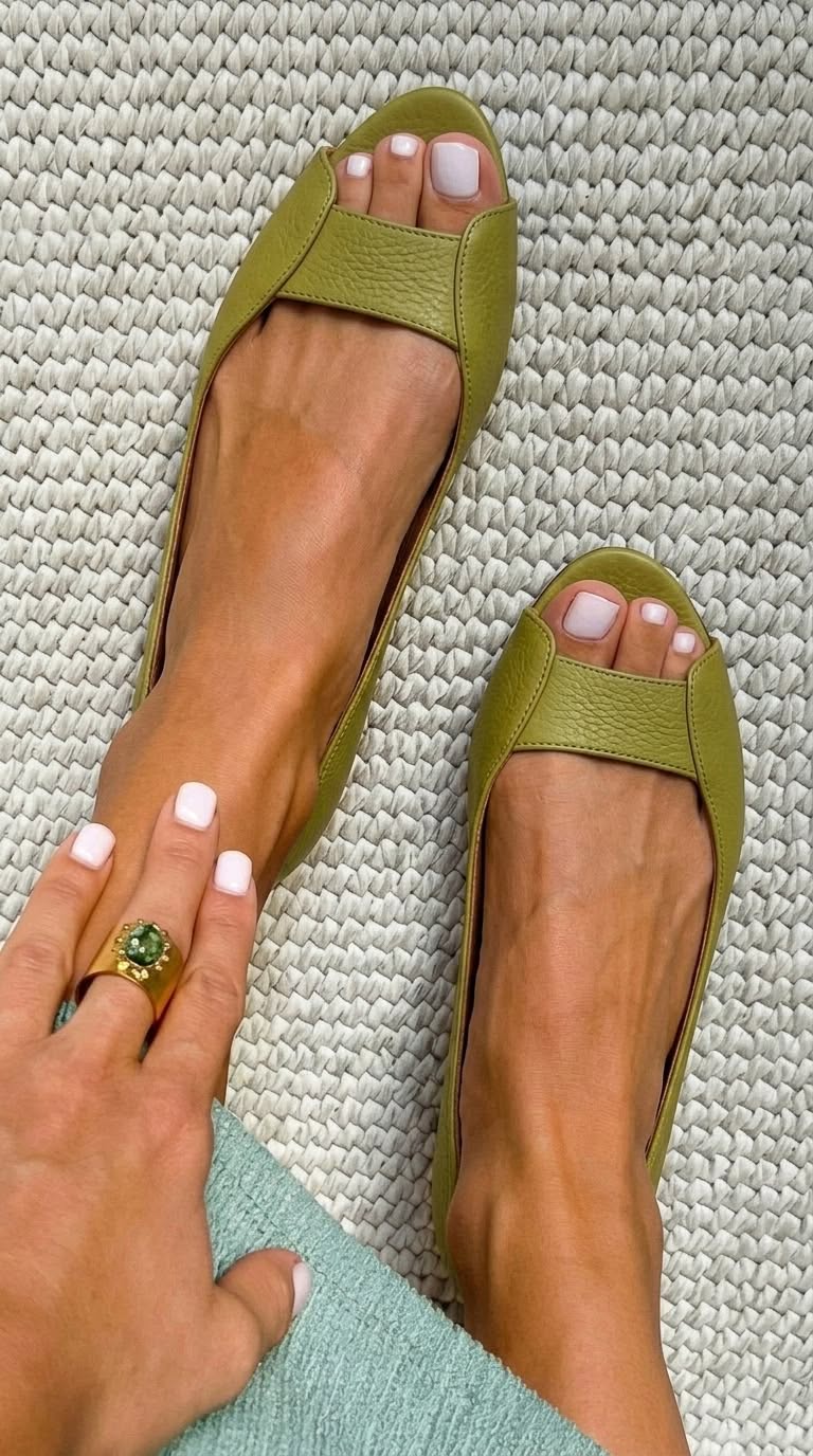 Vashti | Chic Comfort Gold Sandals