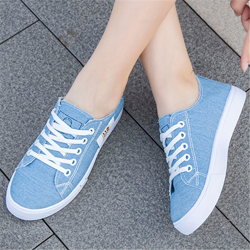 Céleste | Classic Canvas Low-Top Sneakers