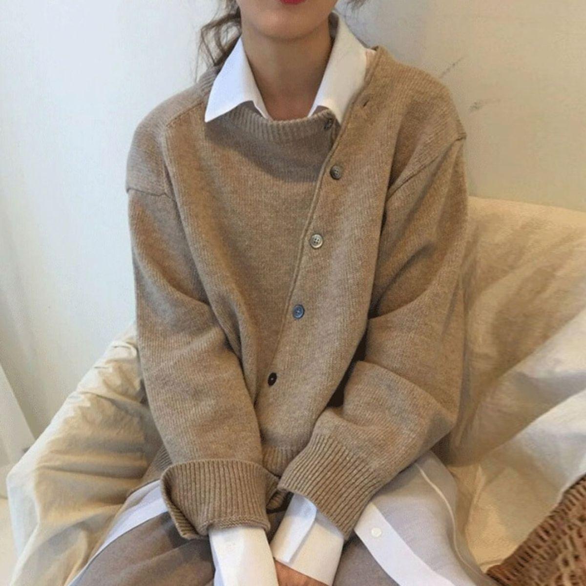 Céleste | Asymmetric Button Knit Cardigan