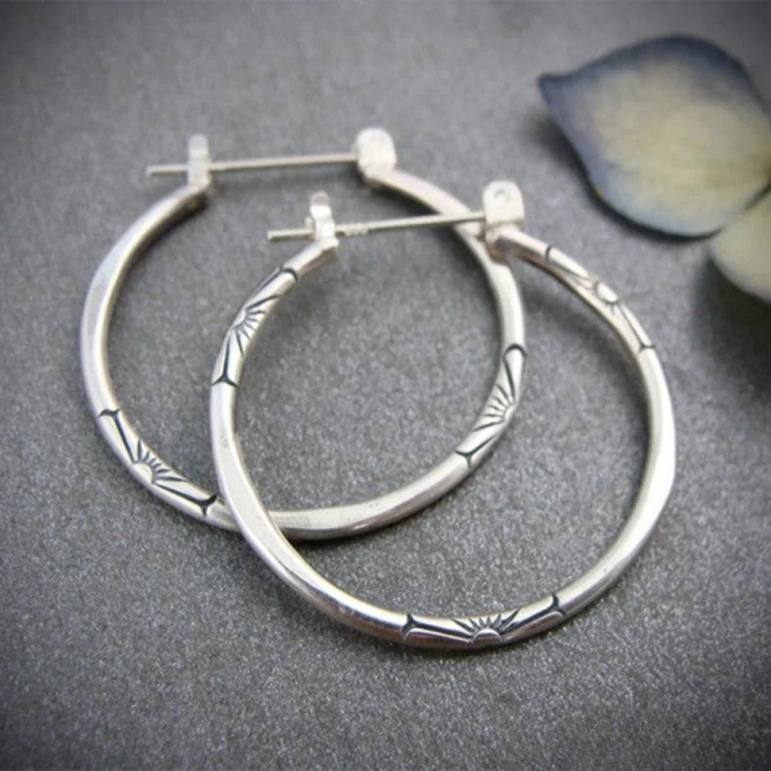 Ofelia | Classic Silver Hoop Earrings
