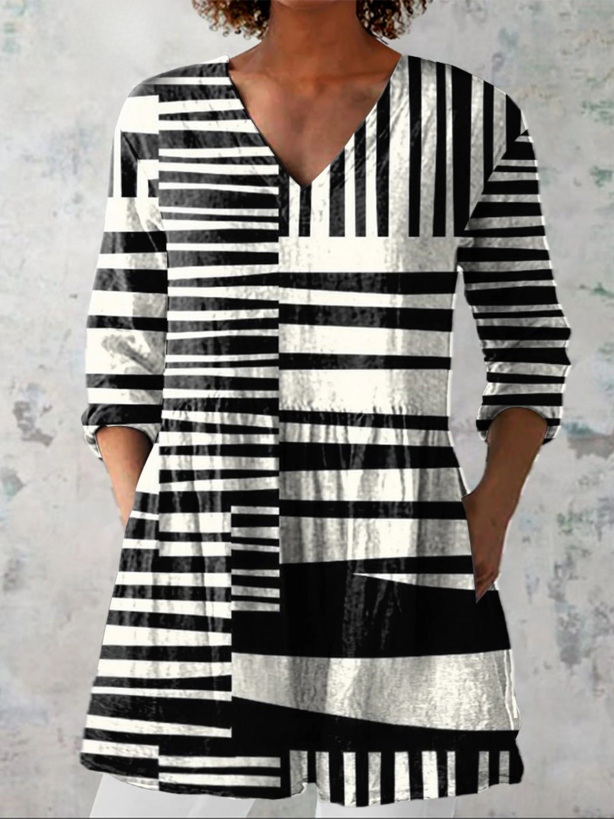 Flossie | Long V-Neck Fluid Blouse