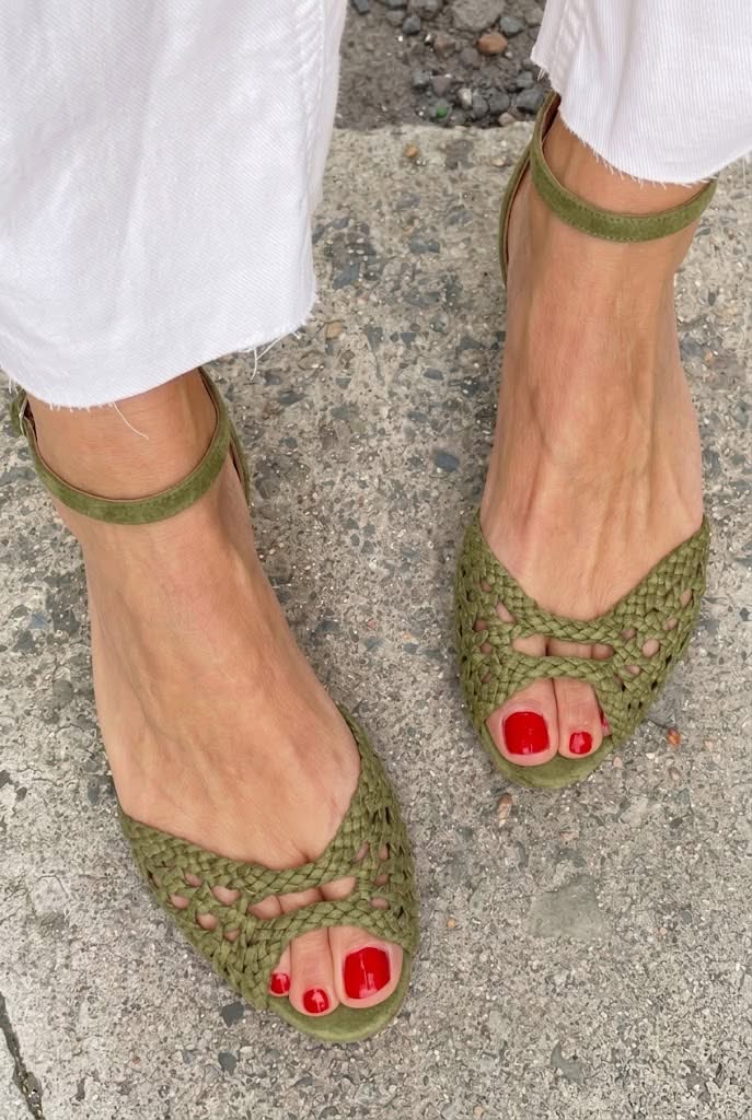 Rhiain | Woven Golden Sandals