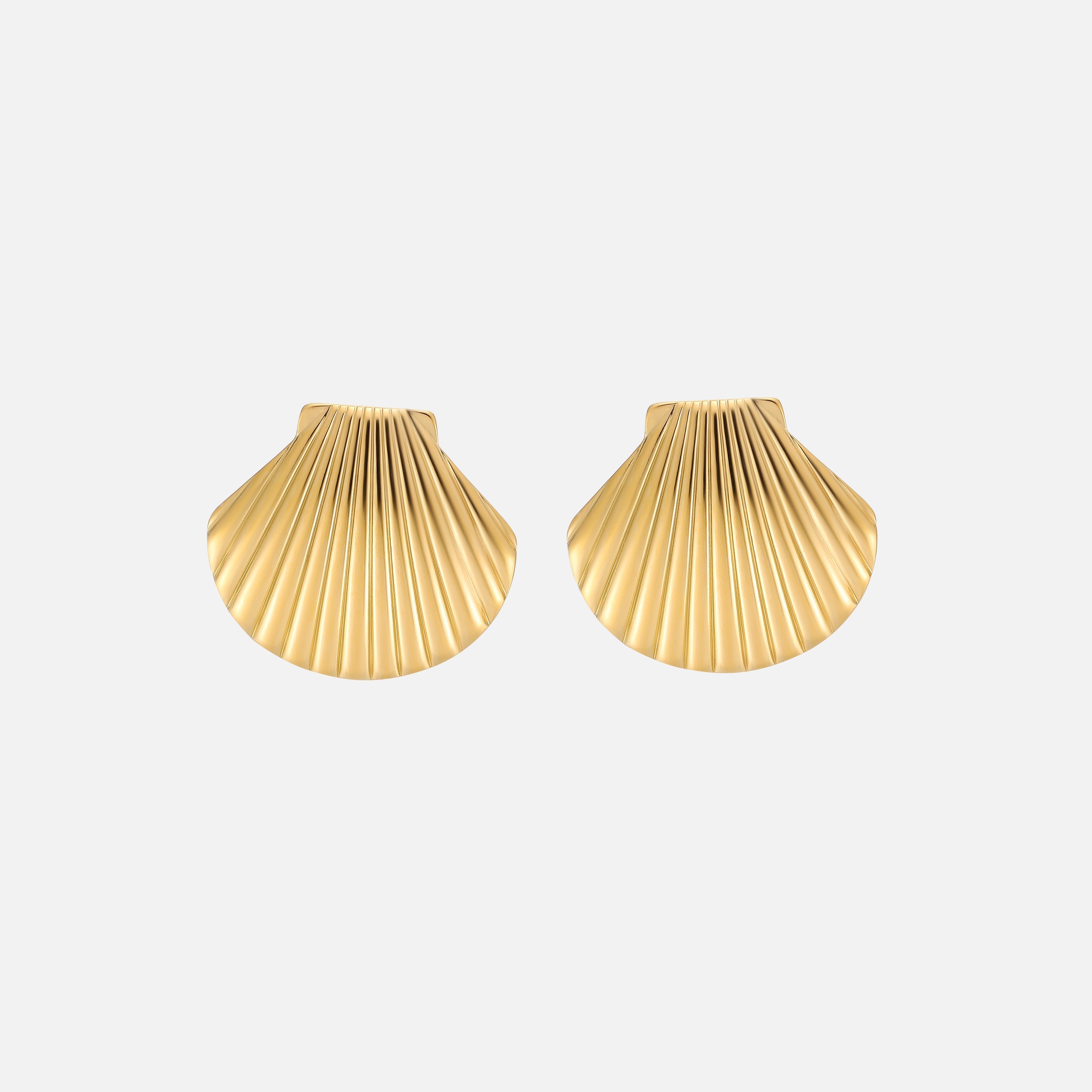 Annora | Shell-Shaped Gold Stud Earrings