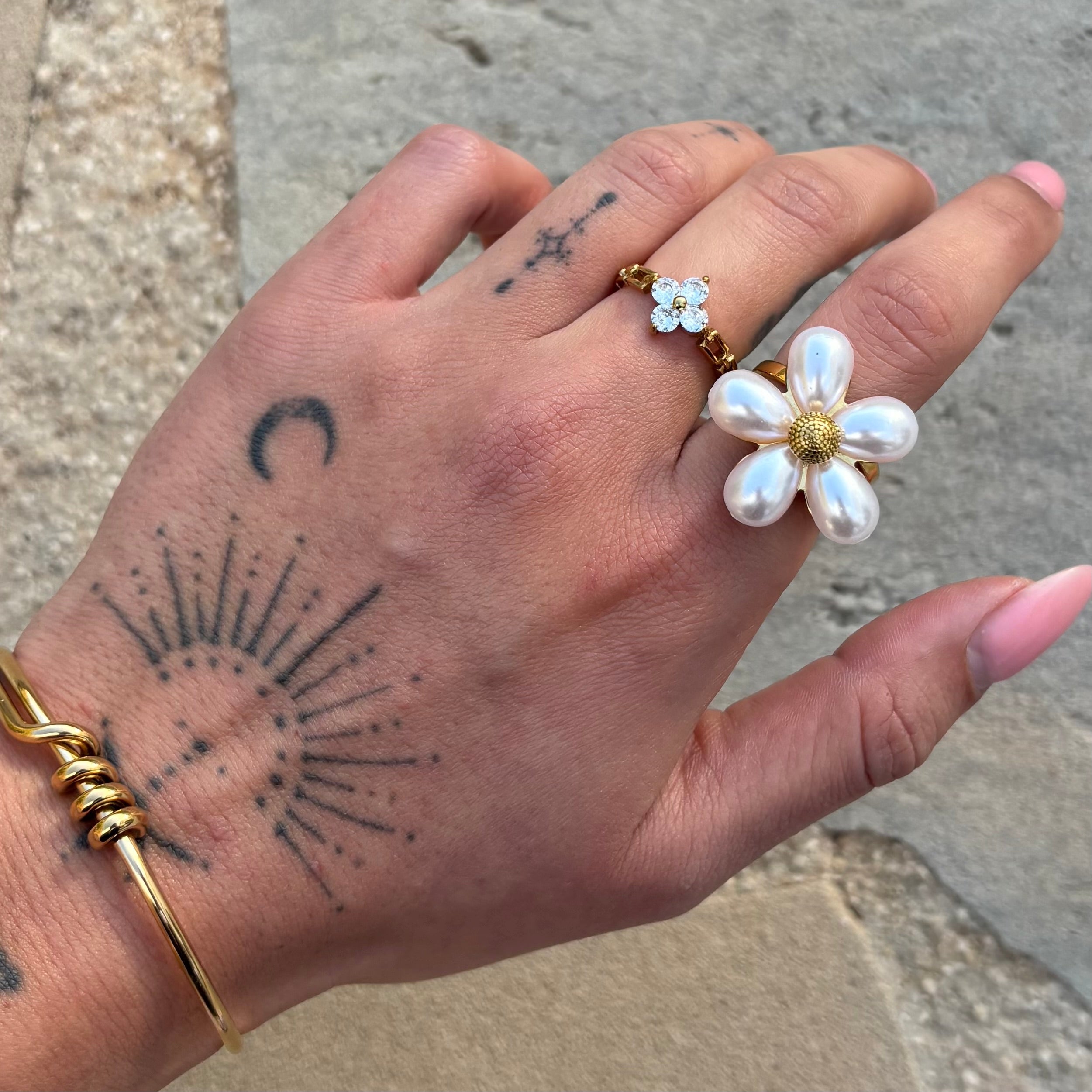 Susanna | Floral Pearl Adjustable Ring
