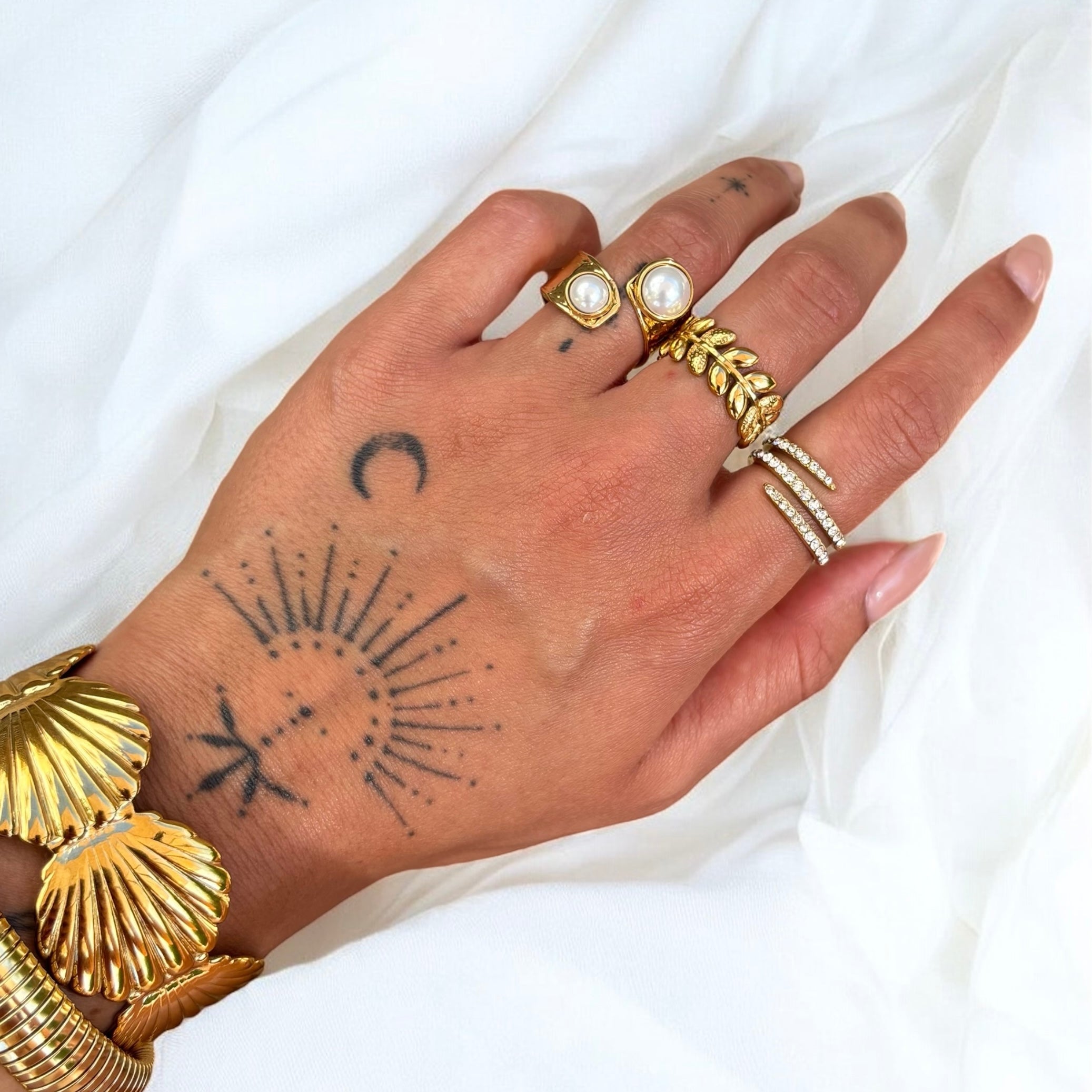 Hira | Lyra Crystal Spiral Ring
