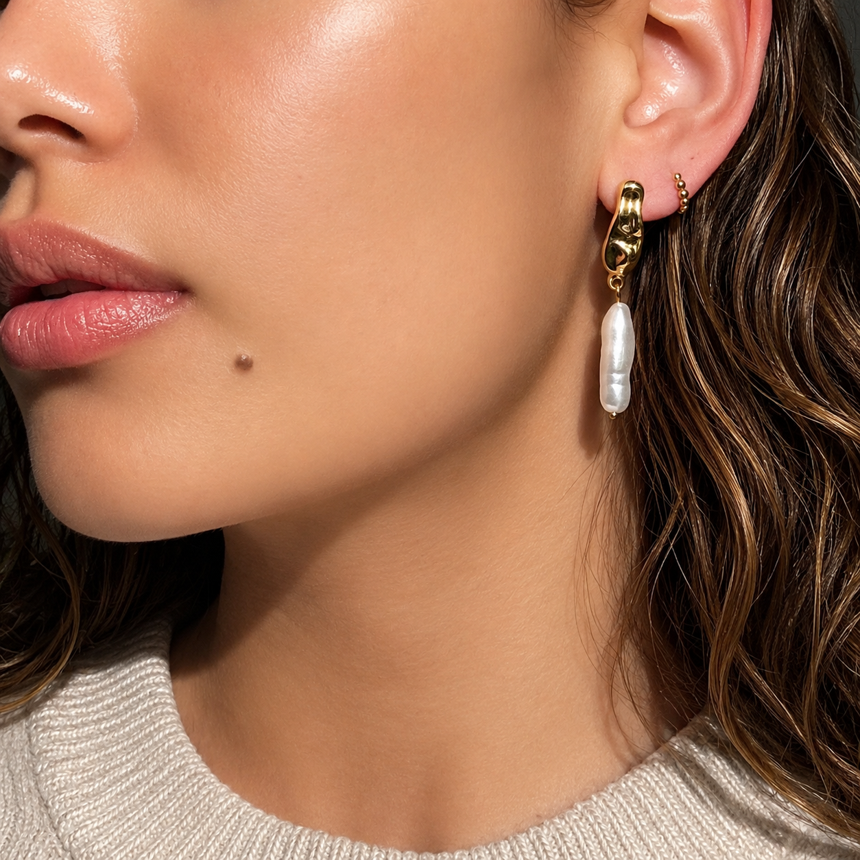 Wynona | Sculpted Pearl Drop Earrings