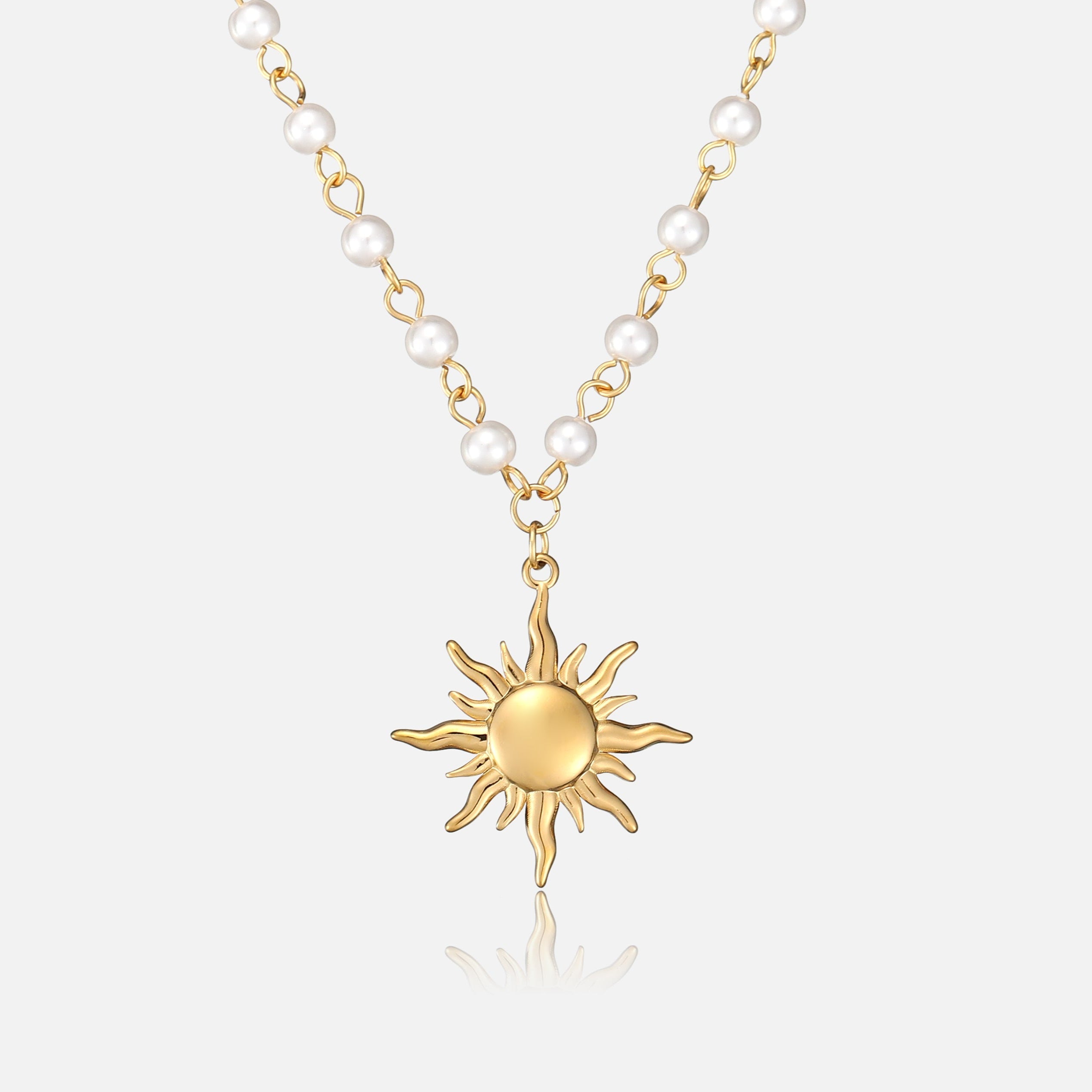 Gerda | Sun Pendant Pearl Necklace