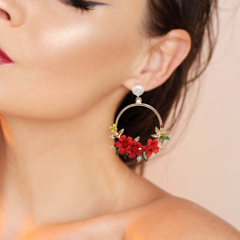 Una | Gold Flower Pearl Drop Earrings