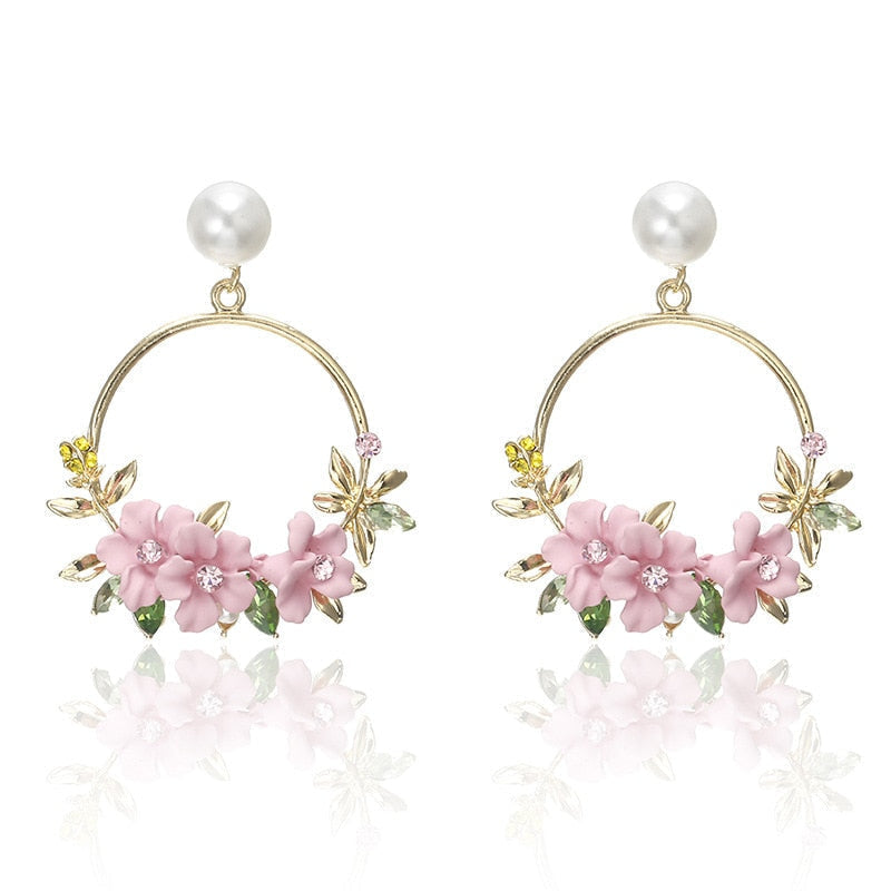 Una | Gold Flower Pearl Drop Earrings