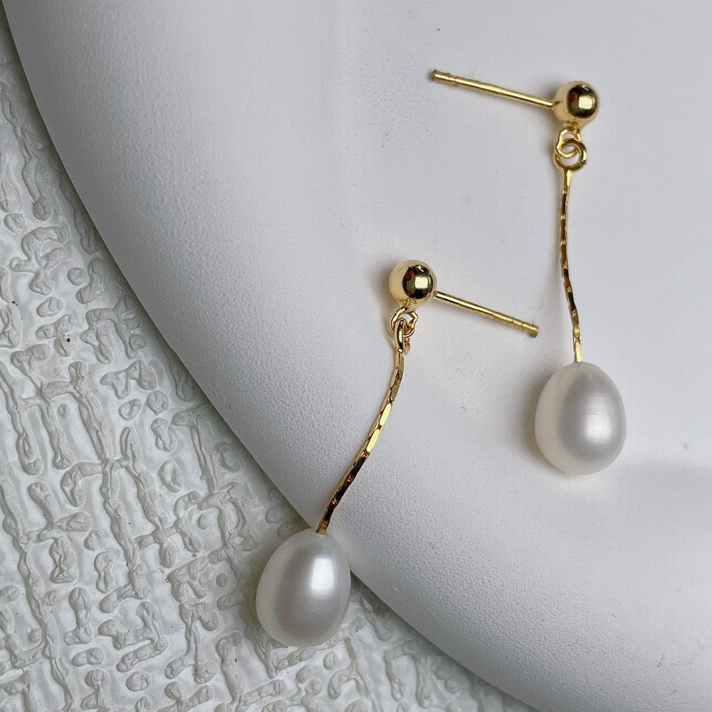 Wanda | Pearl Drop Stud Earrings