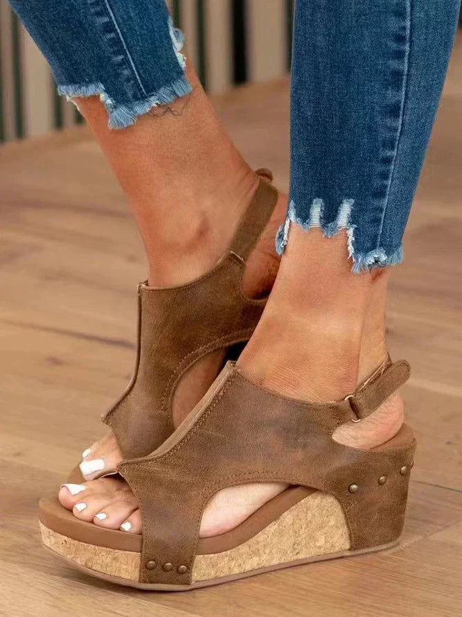 Carol | Wedge Sandal Effortless Lift