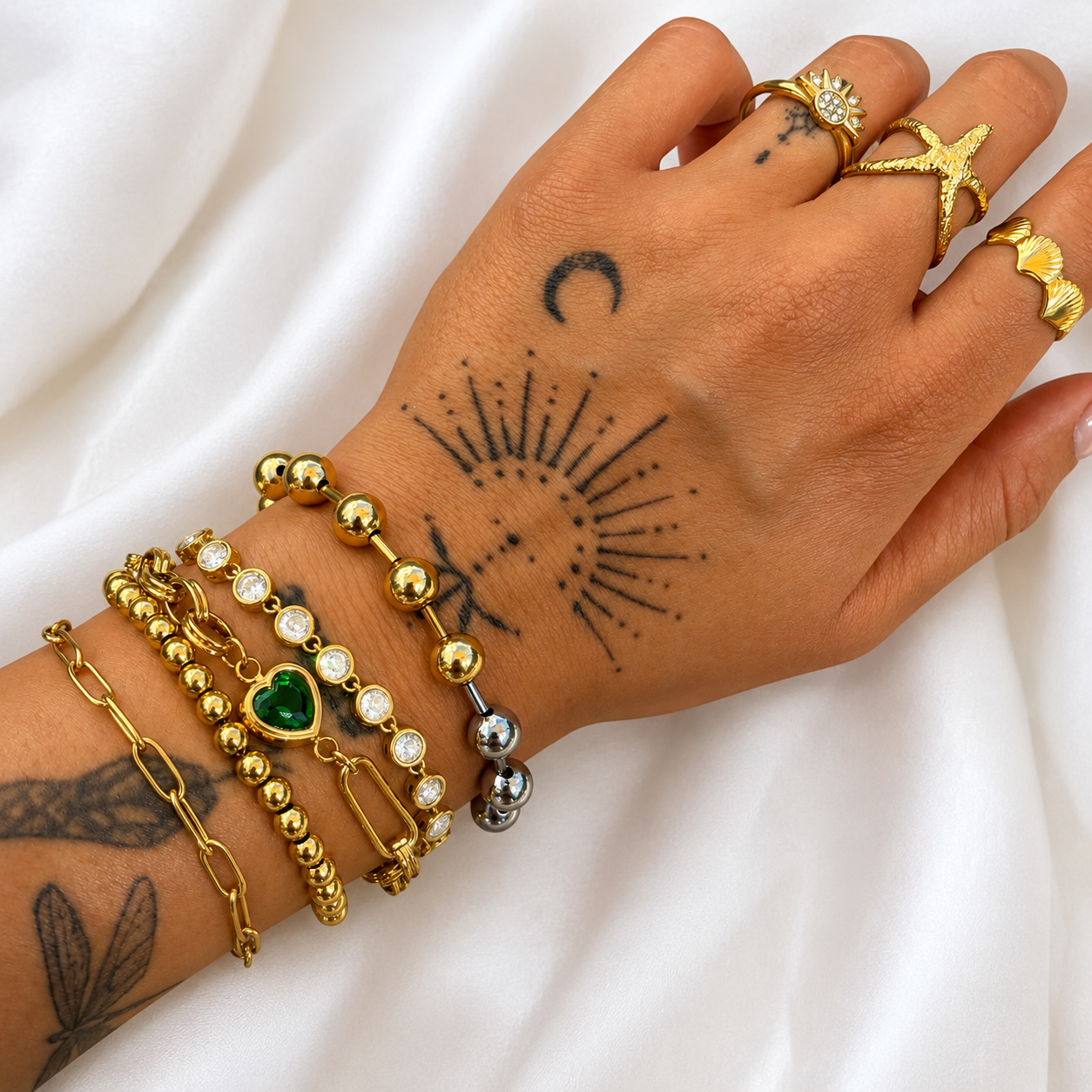 Ivyanna | Pearl & Gold Heart Bracelet