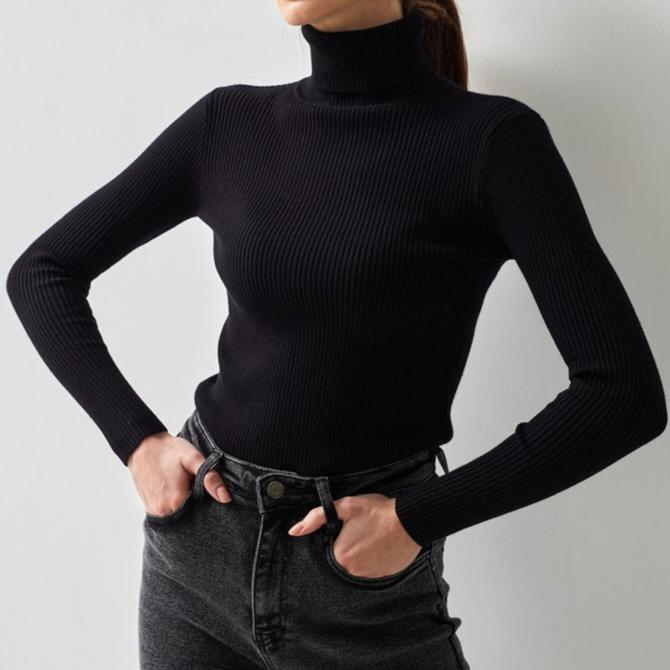 Céleste | Ribbed Turtleneck Sweater