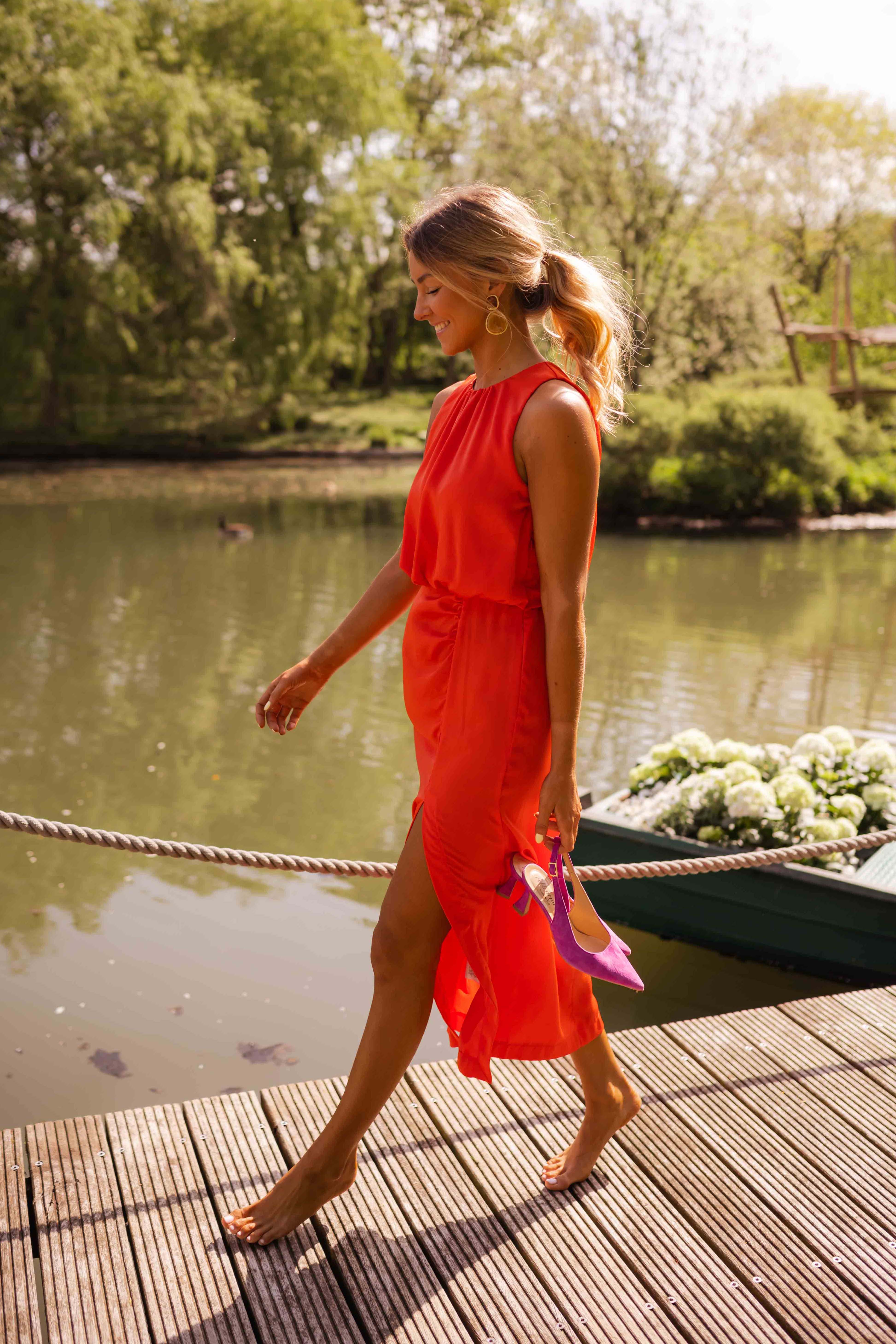 Honor | Elegant Sleeveless Midi Dress