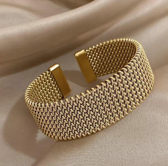 Mattie | Elegant Braided Mesh Bracelet