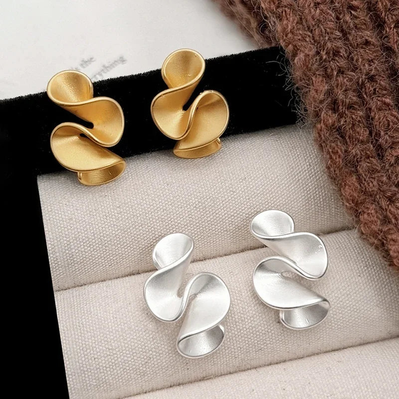 Christine | Gold Flower Stud Earrings