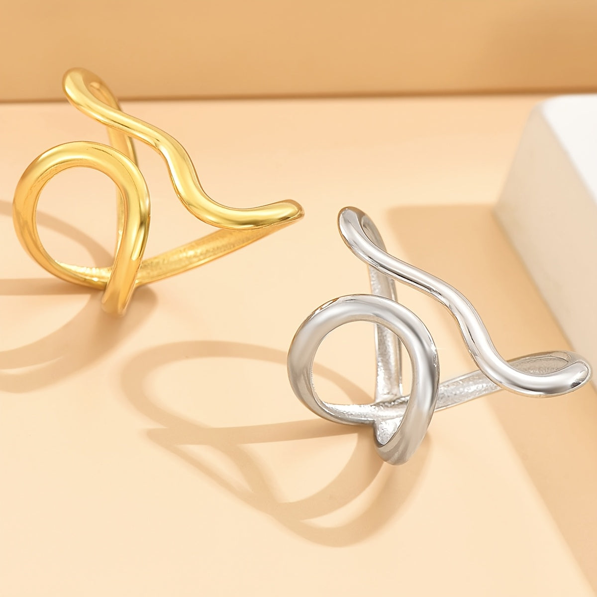 Dina | Asymmetric Wave Statement Ring