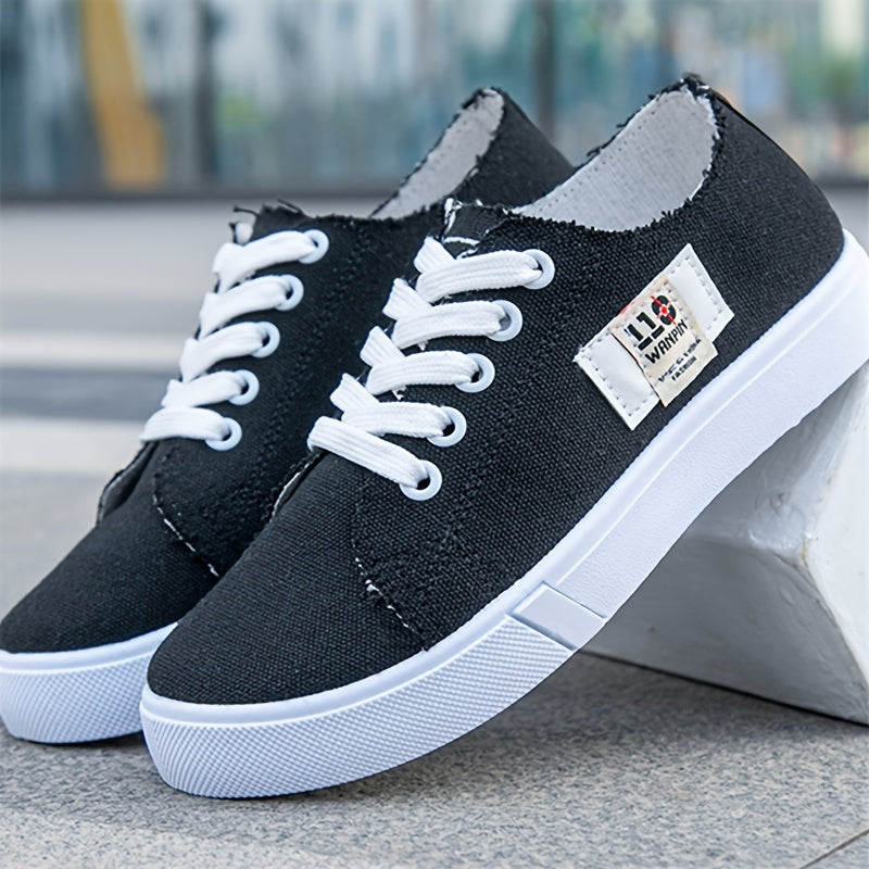 Céleste | Classic Canvas Low-Top Sneakers