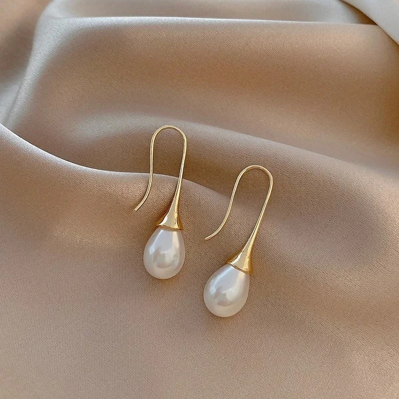 Brittani | Classic Pearl Drop Earrings