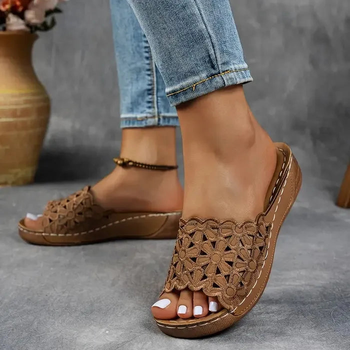 Lexi | Floral Ergonomic Slide Sandals