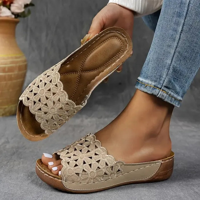 Lexi | Floral Ergonomic Slide Sandals