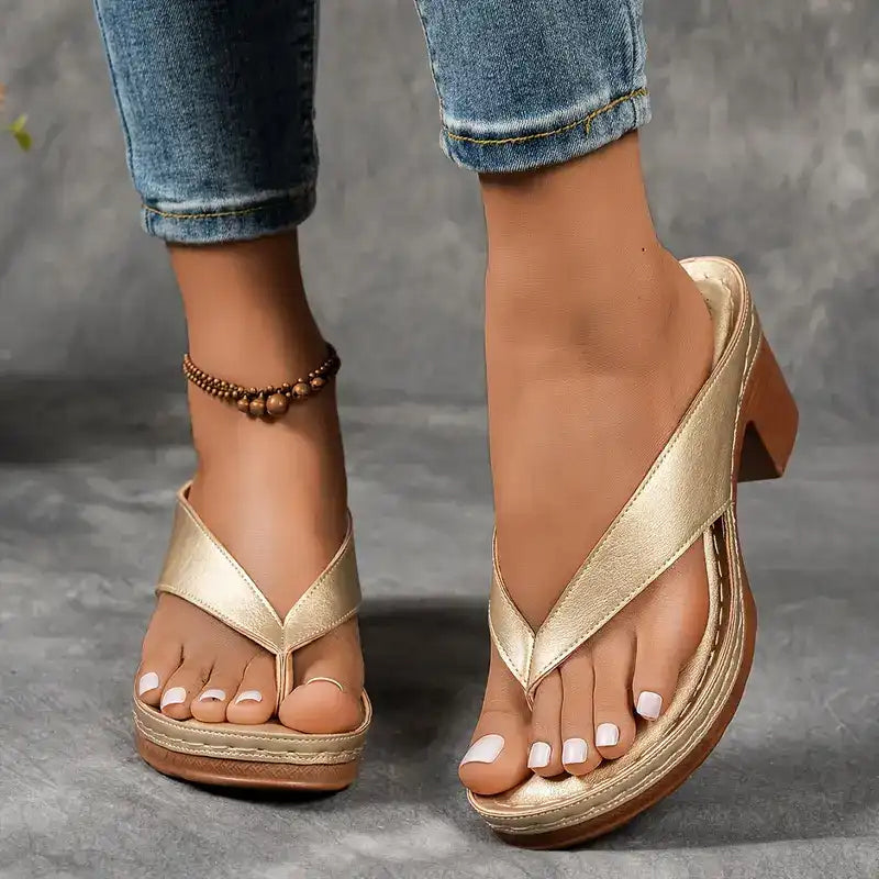 Teresa | Elegant Relaxed Block-Heel Sandals