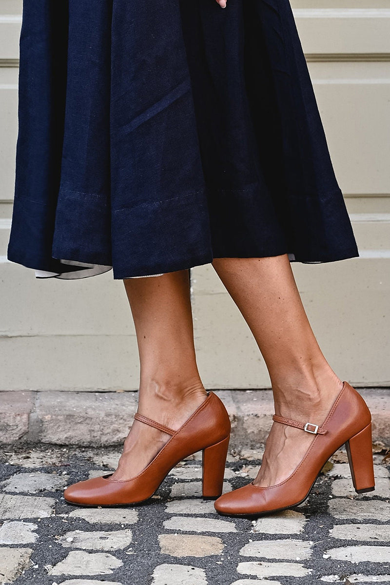 Clara | Low-Heel Sandal Everyday Elegance