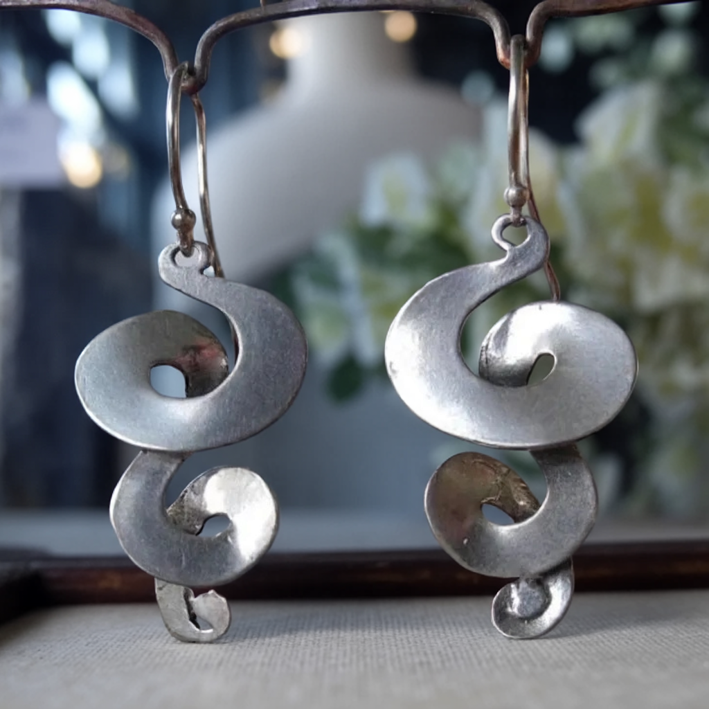 Kathleen | Silver Spiral Vintage Earrings