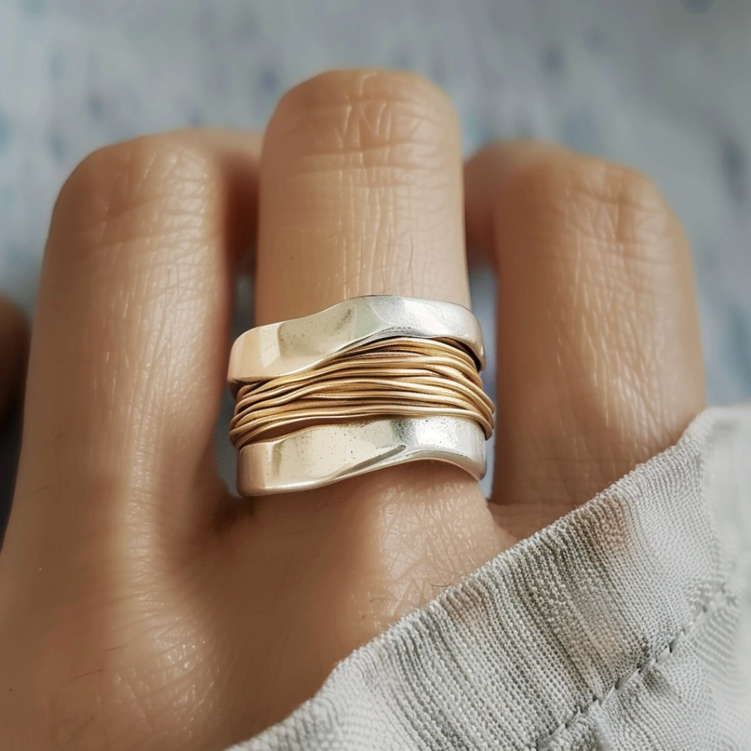 Rena | Silver & Gold Thread Ring