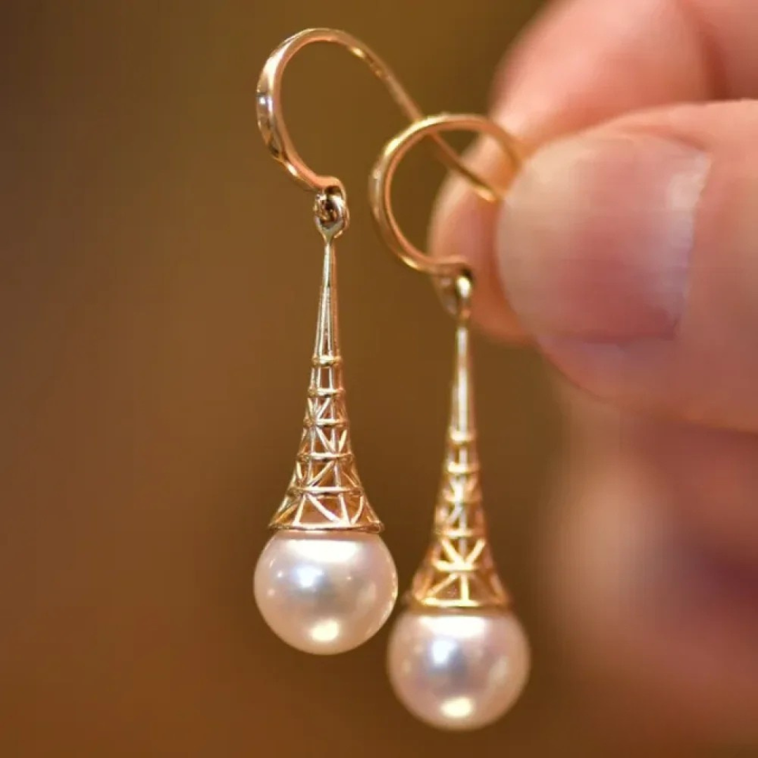 Hailey | Timeless Gold Pearl Drop Earrings