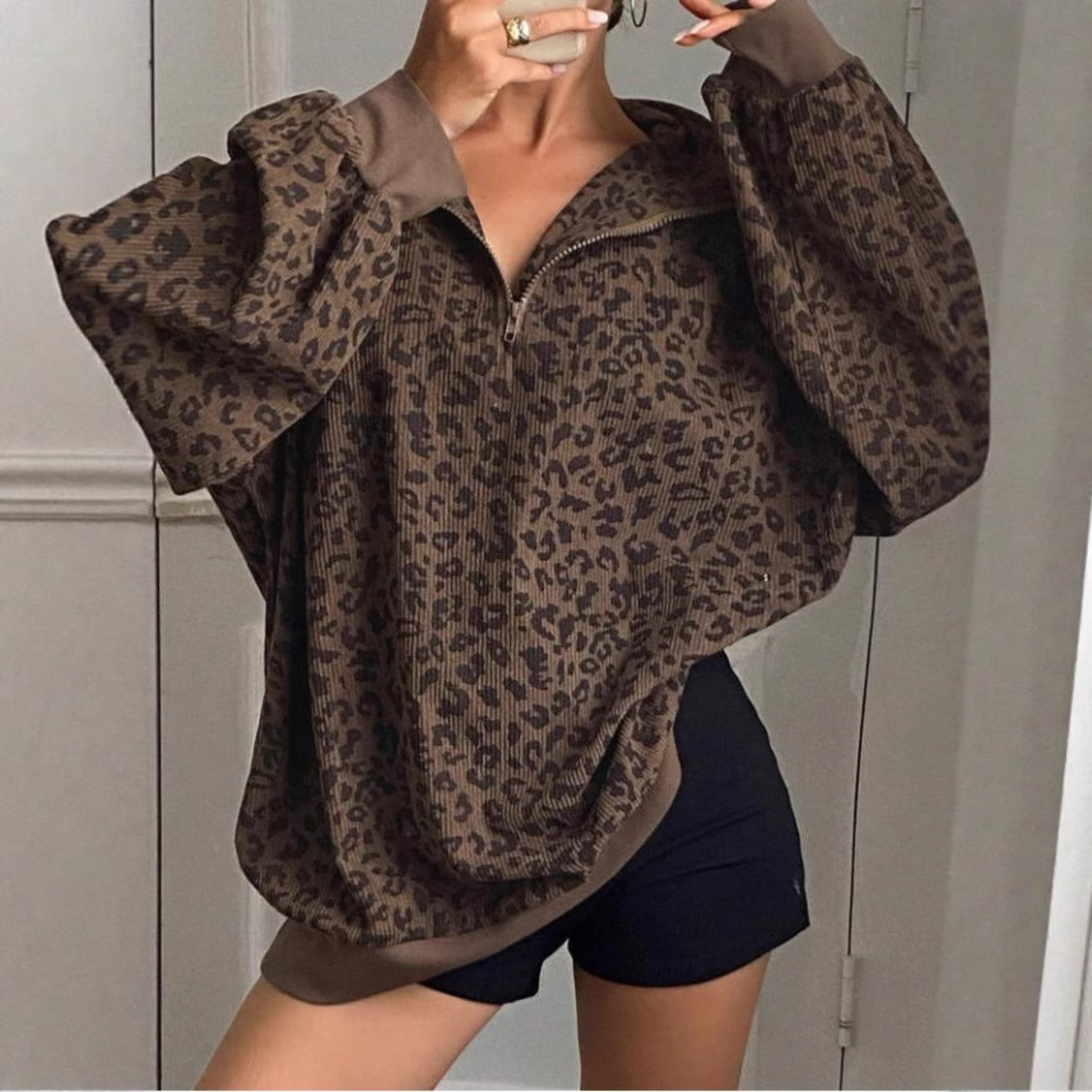Léa | Cozy Leopard Print Sweatshirt