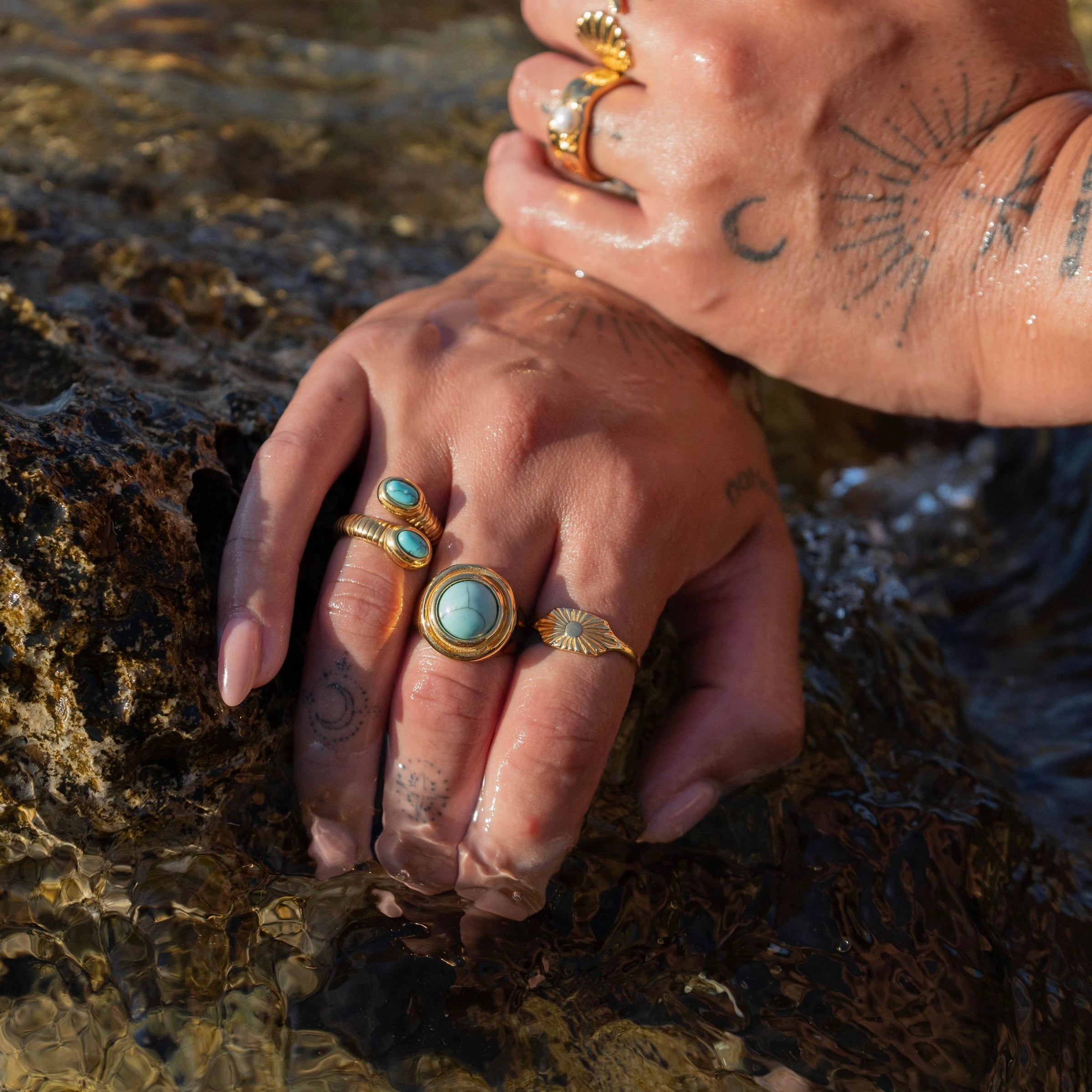 Geneva | Turquoise Bezel Gold Ring