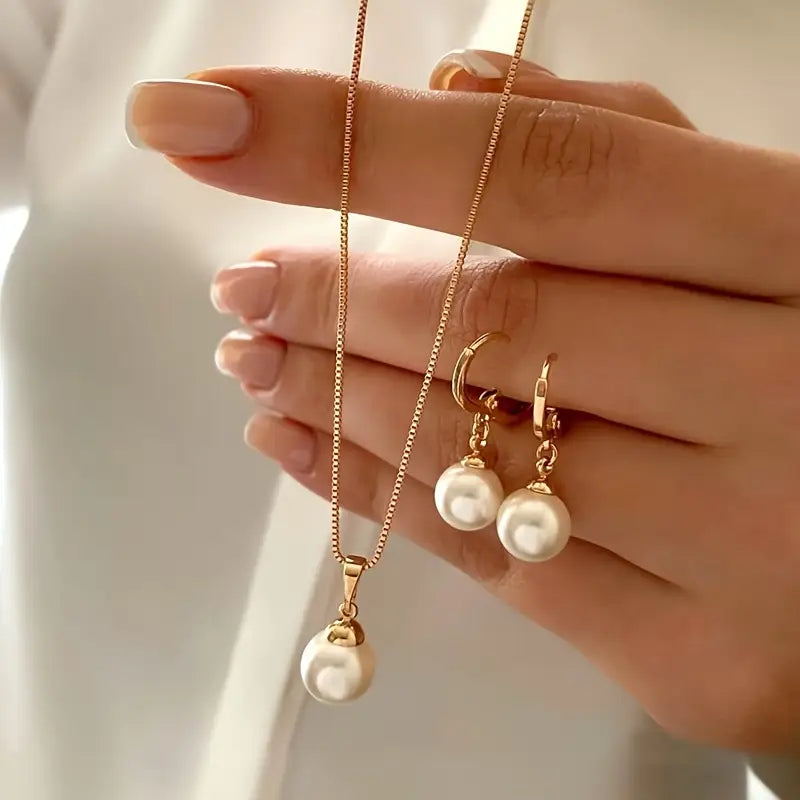 Keesha | Pearl Jewelry Set Gold-Tone