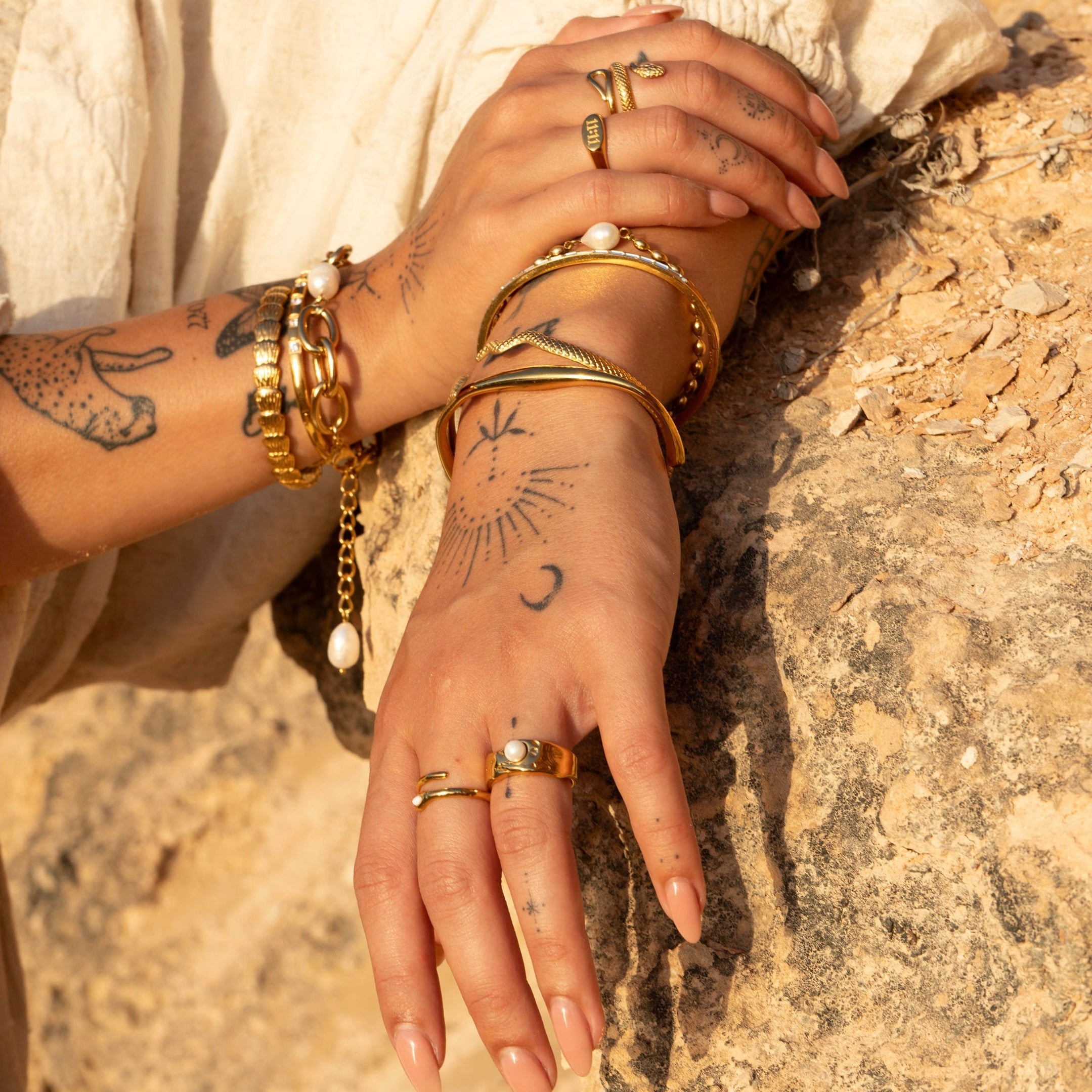 Vaylin | Pearl Accent Gold Bracelet