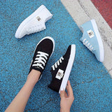 Céleste | Classic Canvas Low-Top Sneakers