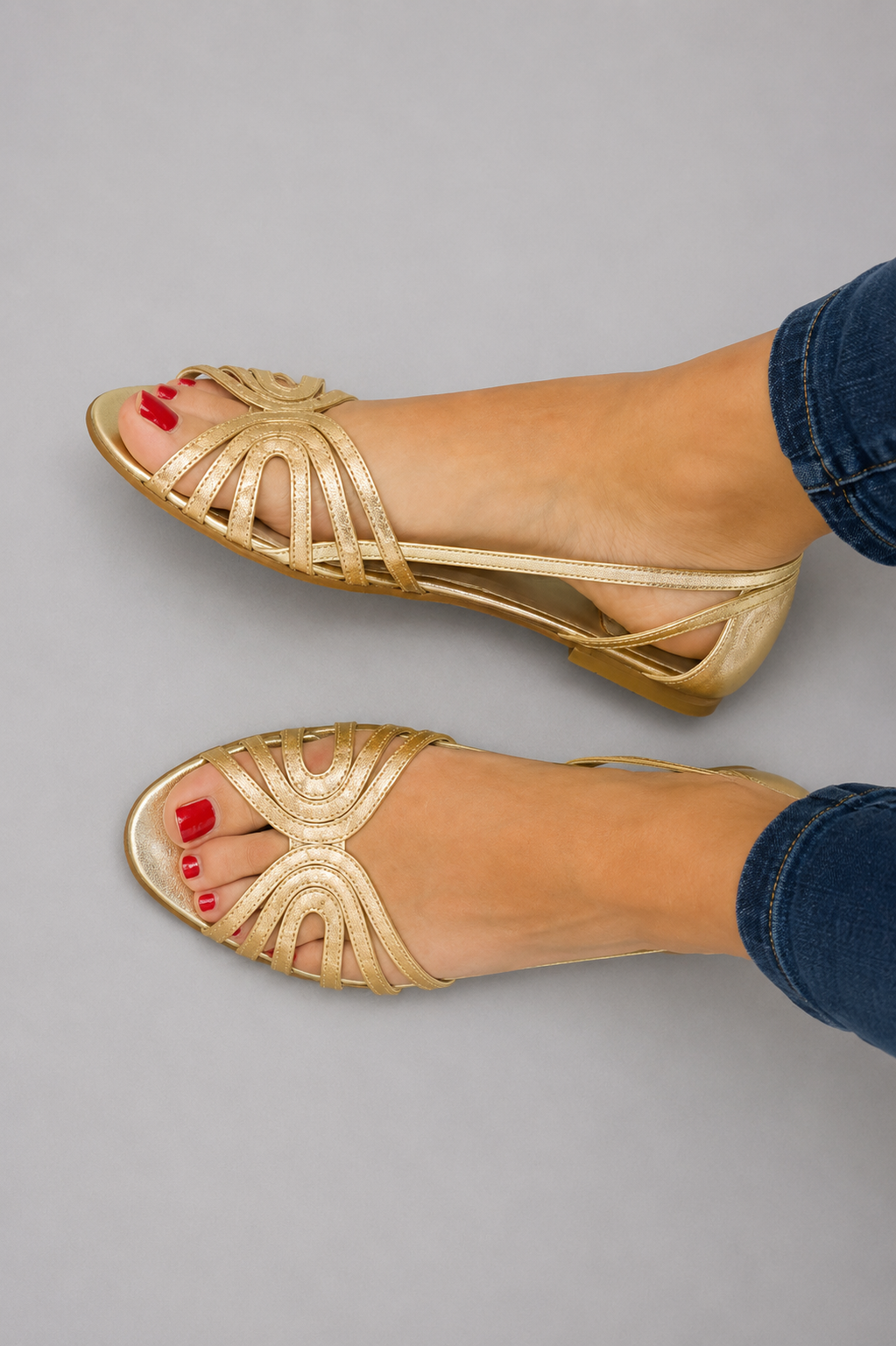 Vaylene | Golden Strap Sandals