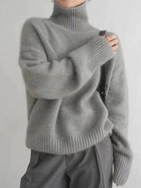 Vivienne | Luxe Cashmere Turtleneck Sweater