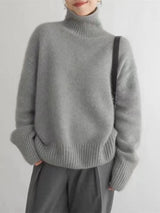 Vivienne | Luxe Cashmere Turtleneck Sweater