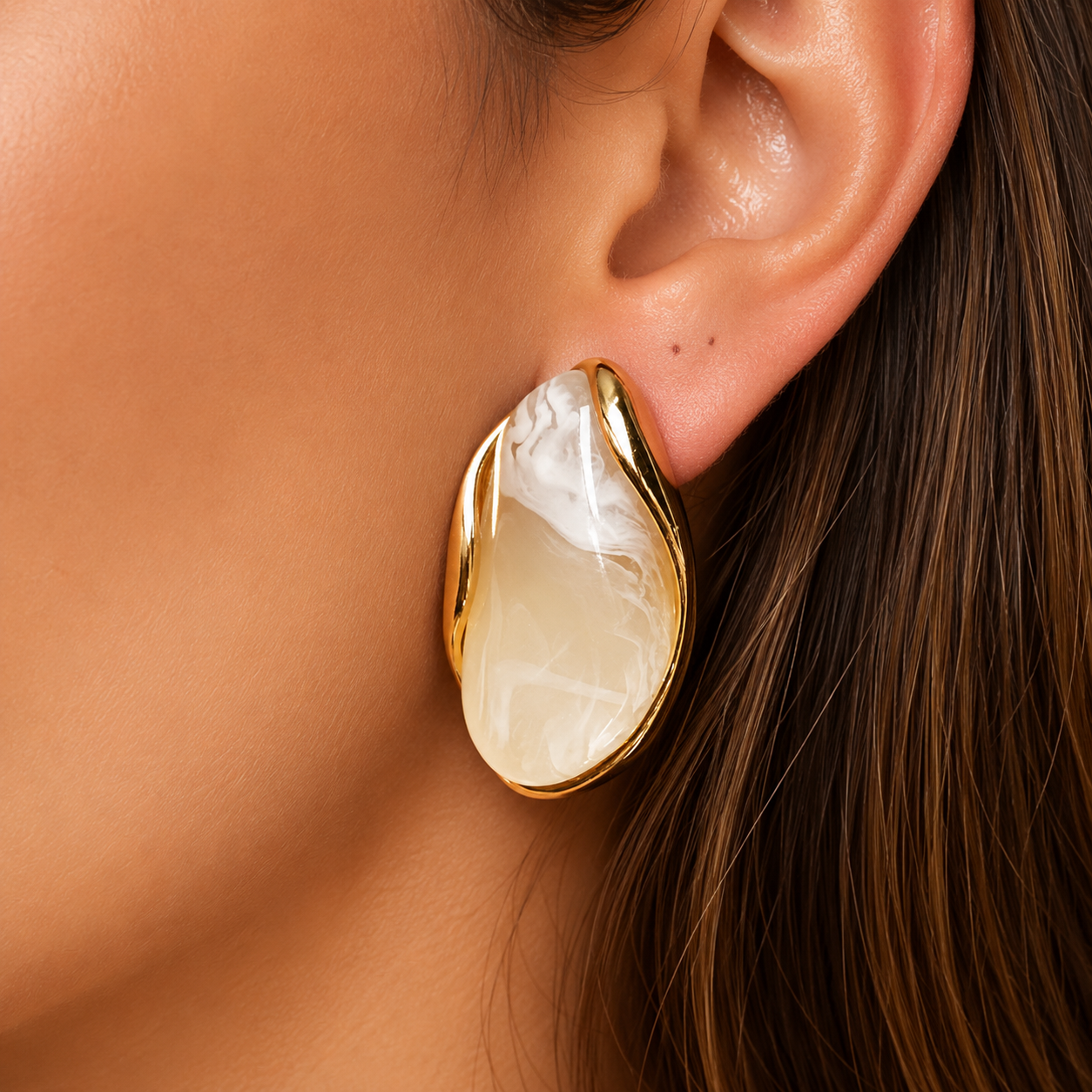Gia | Pearlescent Statement Earrings