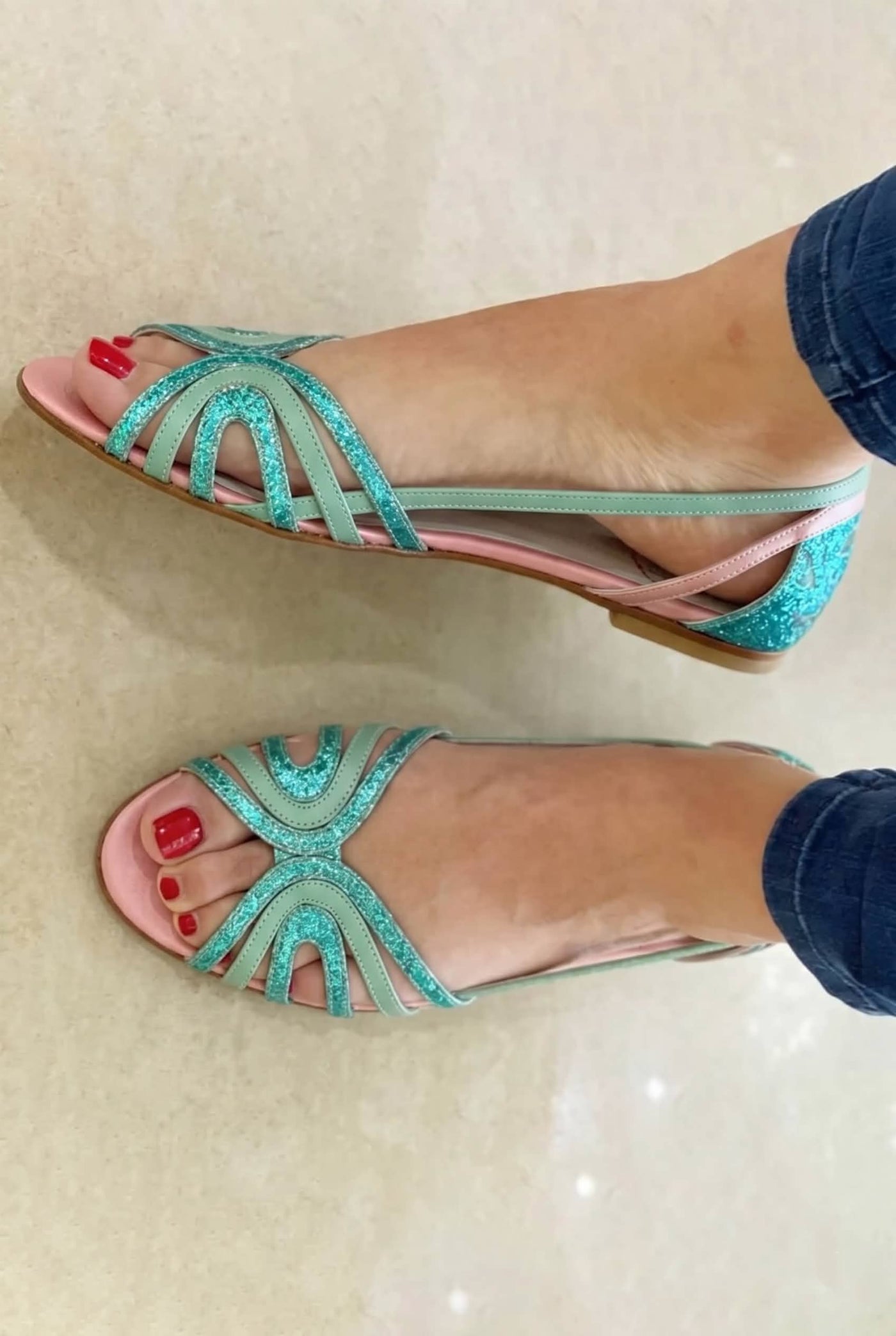 Vaylene | Golden Strap Sandals