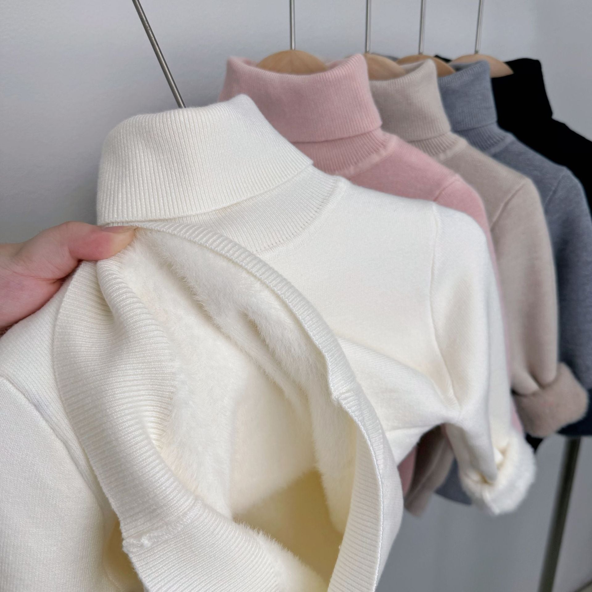 Lumi | Fleece-Lined Turtleneck Knit Sweater