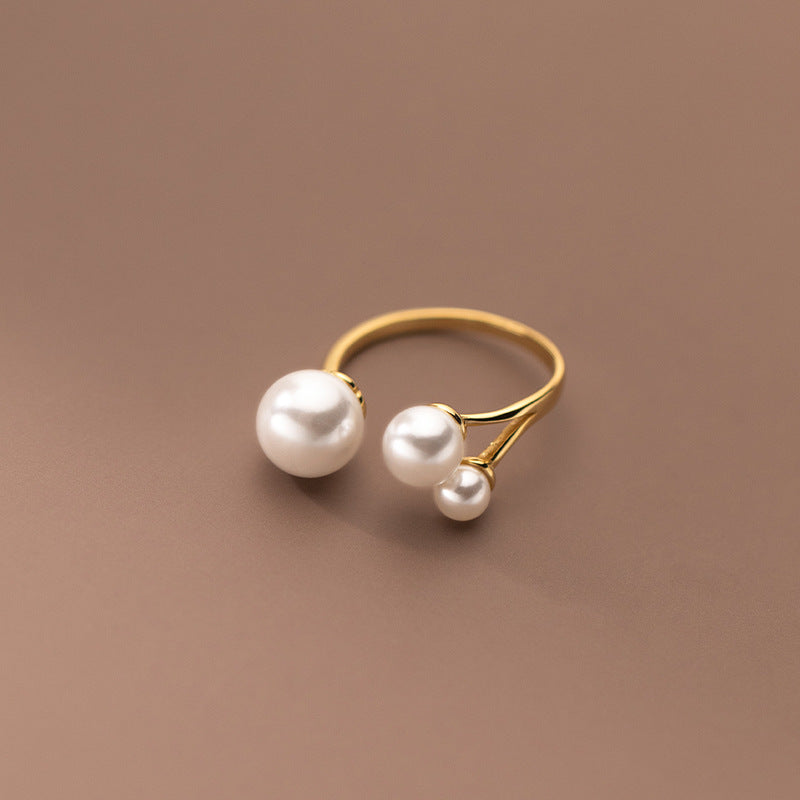 Yetta | Triple Pearl Statement Ring