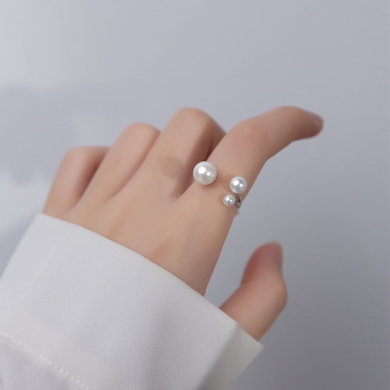 Yetta | Triple Pearl Statement Ring