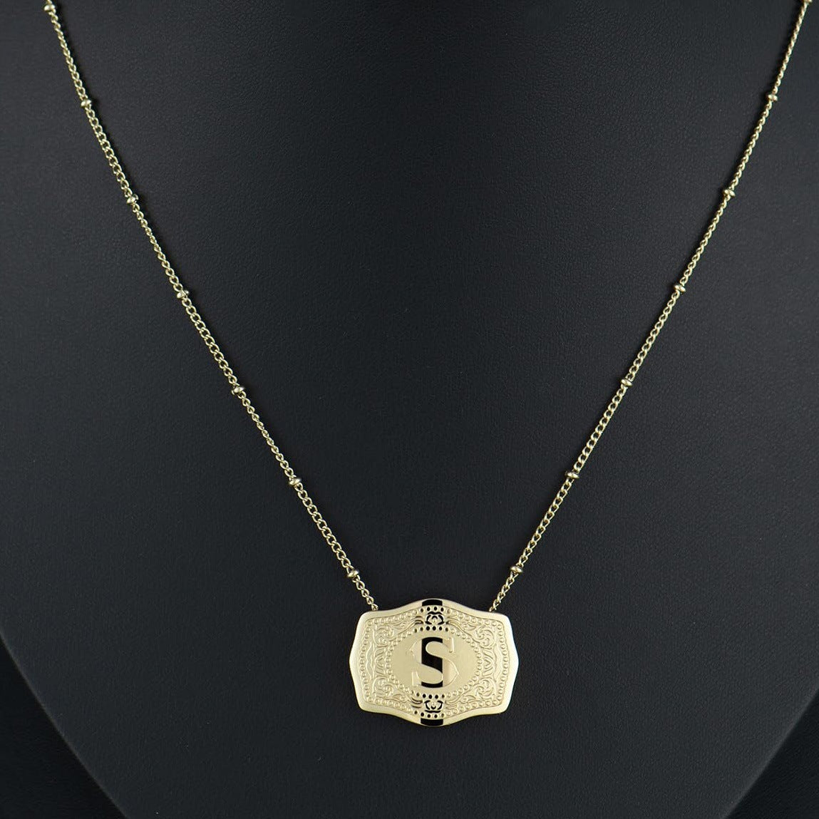 Quinn | Sleek Initial Letter Pendant Necklace