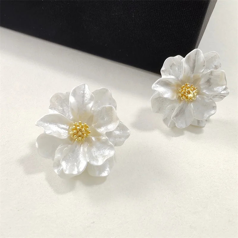 Marion | Acrylic Petal Stud Earrings