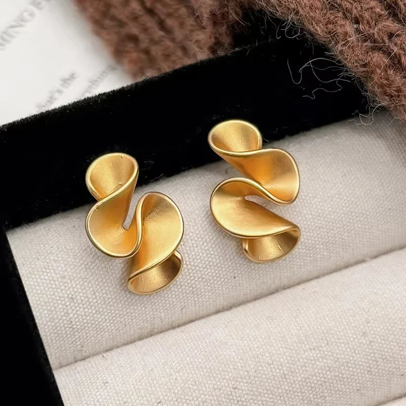 Christine | Gold Flower Stud Earrings