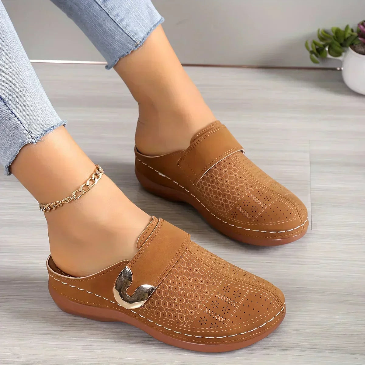 Unique | Supportive Wedge Sandals