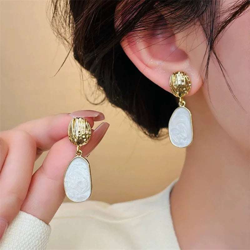 Hilda | Vintage Enamel Oval Drop Earrings