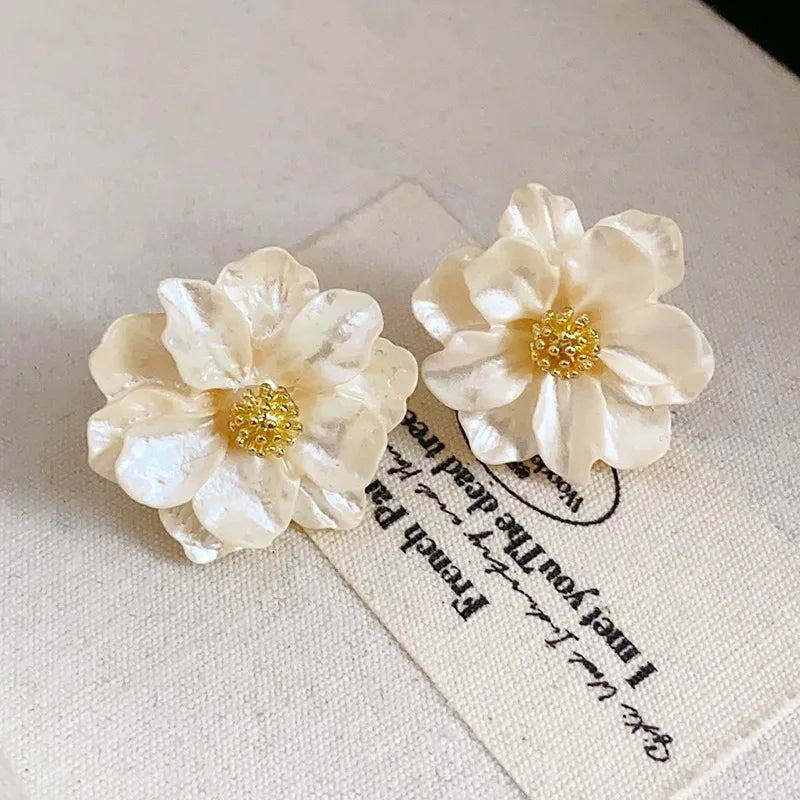 Marion | Acrylic Petal Stud Earrings